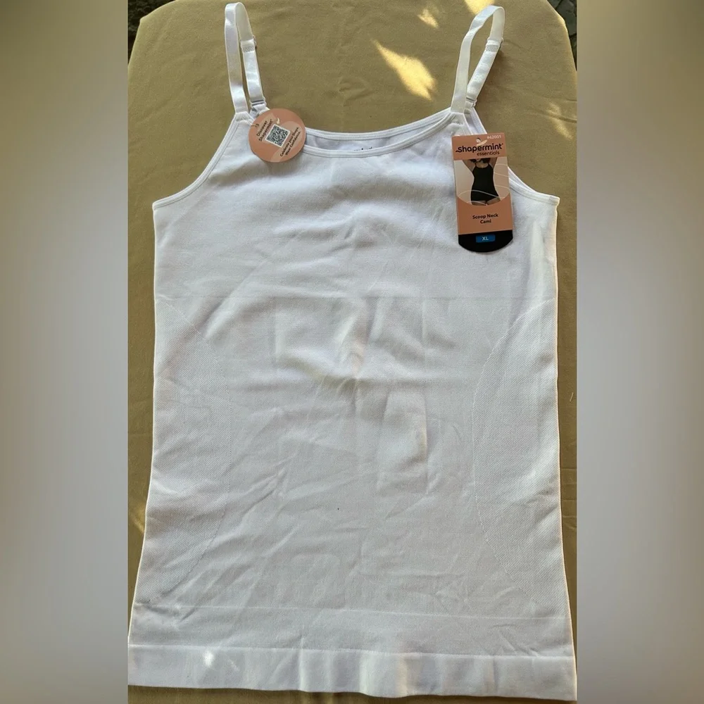 Shapermint Essentials All Day Every Day Scoop Neck Cami [A1-8] - Picture 4 of 5